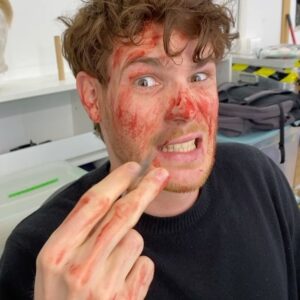 Philip Froissant Instagram - Hey guys! Sry for not posting so much lately, I’ve been working on a new project for the last months and can’t wait to tell you more about it once the project is officially announced! I’m deeply thankful for this wonderful first block of shooting that is coming to an end on Monday! Sending love and have a nice weekend!