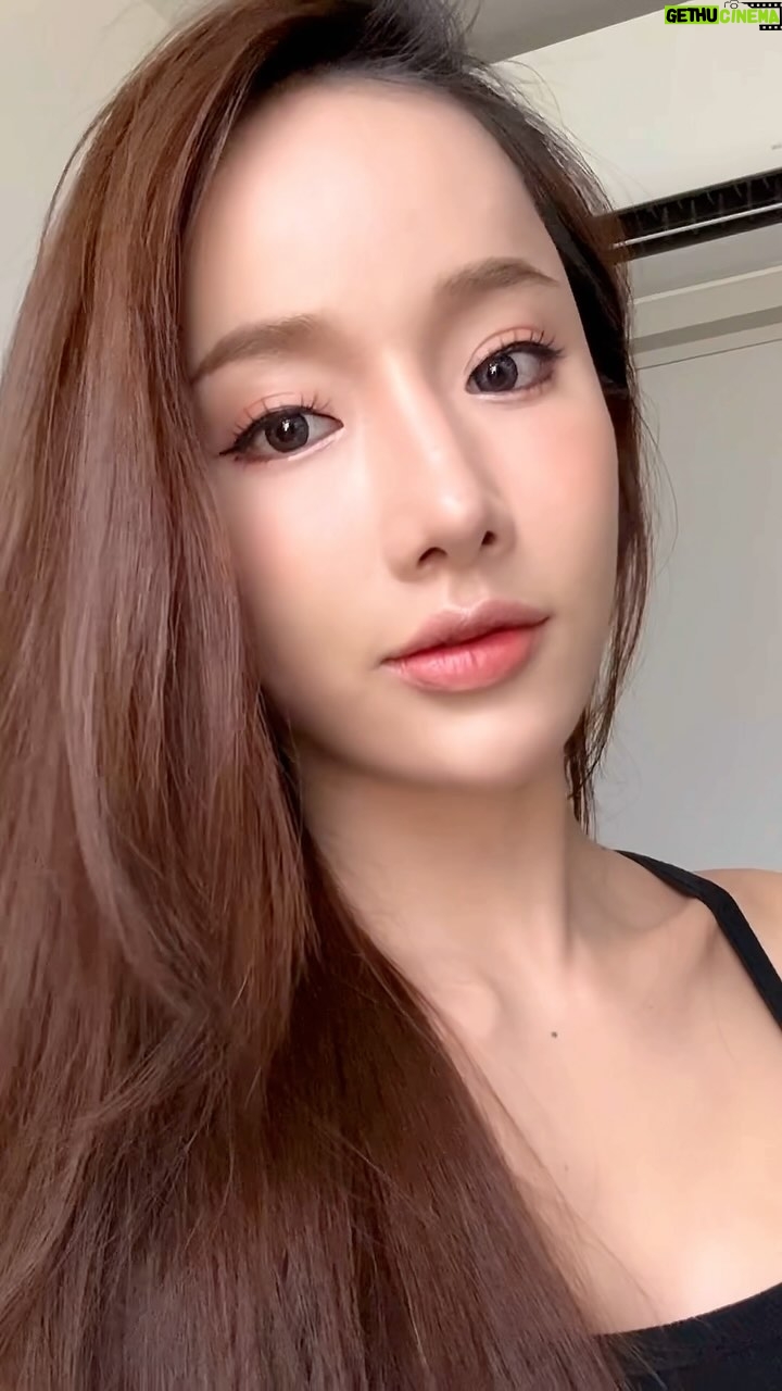 Pichana Yoosuk - 6.3K Likes - กลับมาจากทะเลหน้าไหม้😅 ก็ทำให้หน้าสว่างสดใสเมือนใส่ฟิลเตอร์ง่ายๆ ด้วยคุชชั่น Skintific สวยกล้องสดมั่นใจ💗🥰 #skintific #skintificth @skintificthai
