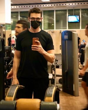 Pierre Baitelli Instagram - PhotoDump @bt_bodytech 🤍🏋️⚡️👽😷 
#timebt
