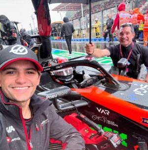 Pietro Fittipaldi Instagram - Great to have our uncle Max with us, always supported us from day 1!! Legend 💪🏼❤️