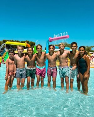 Pimpinha Jardim Instagram - A tradição mantém-se 🎢 hoje é o dia mais esperado do ano pelo Raul e como todos os anos dia 8 de Agosto vamos ao @aquashowparkhotel 💦 parabéns querido filho 🫶🏼 #os11doraul