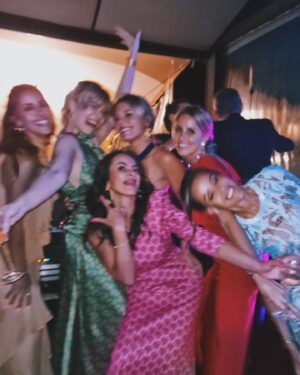 Pimpinha Jardim Instagram - Epic wedding✨🪩
#madalenaekiko