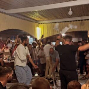 Pinelopi Plaka Instagram - Κουφονήσι θα πει σκηνή,ανέμελη ζωή,φίλοι χαμογελαστοί!🧿_____________________________________________________

#vacationmode #summeralbum #islandlife #islandvibes #freedom #hapiness #vacation #happypeople #islandhopping