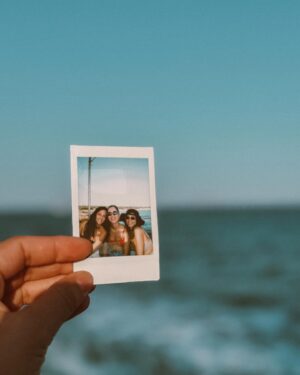 Pinelopi Plaka Instagram - Κουφονήσι θα πει σκηνή,ανέμελη ζωή,φίλοι χαμογελαστοί!🧿_____________________________________________________

#vacationmode #summeralbum #islandlife #islandvibes #freedom #hapiness #vacation #happypeople #islandhopping
