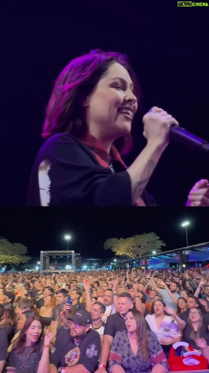 Pitty - 109.1K Likes - aos 45 do segundo tempo, conseguimos colar no @festivaldeinvernochapada pra fazer essa festa 💜 e claro, tinha que ter uma singela homenagem ao maior hitmaker que temos, @lulusantosoficial! emanando MUITA energia de cura e de amor 🫶🏻 obrigada!
🎥 @stephaniexhahne