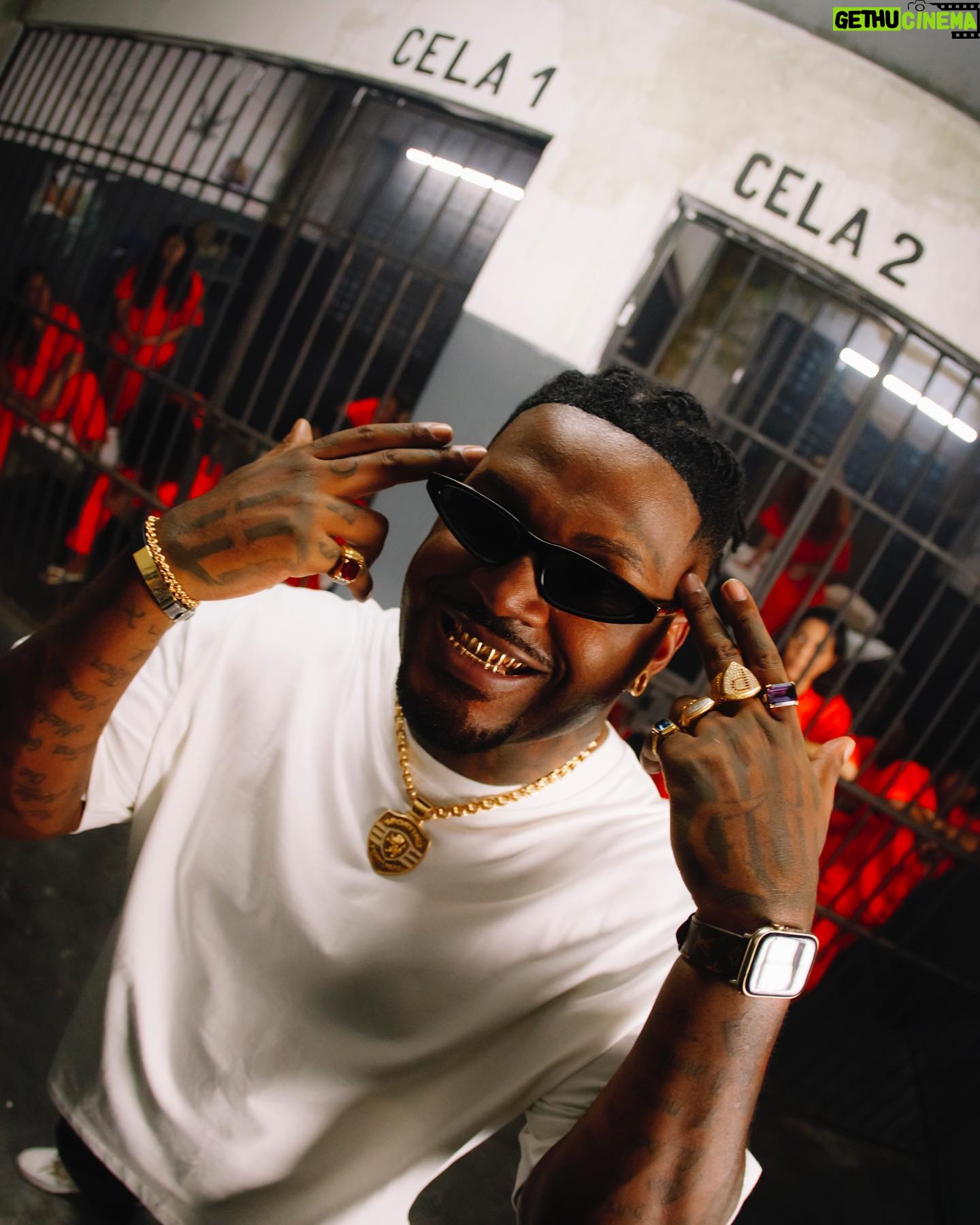 Plutonio - 41.3K Likes - Alcatraz já disponível no YouTube 🍍