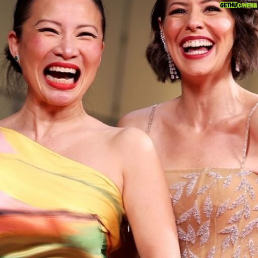 Poh Ling Yeow - 9K Likes - Promise this is the end of the @tvweeklogiesawards spam! But can I just say sharing this with my show sis makes it 💯 more fun?
Big thanks to
@charmainedepasquale_stylist 👩🎨
@leolin_official 👗
@sofiaklevin for 🎥
#tvweeklogies @masterchefau @channel10au @paramountplusau @10styling @tvweekmag