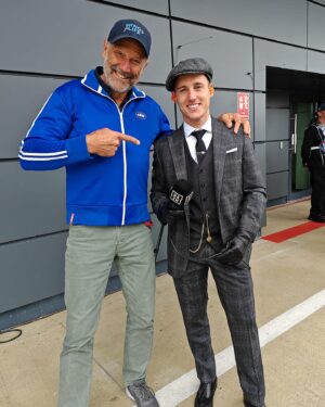 Pol Espargaró Instagram - • Mi recap del finde en el #SilverstoneGp con @izaskunruizgp y todo el equipo @dazn_es 🤩 que ganas del próximo…!!!
• My weekend recap at #SilverstoneGp w @izaskunruizgp & @dazn_es team 🤩 can’t wait to next one…!!! 
#MotoGp
📸 @davidacedo