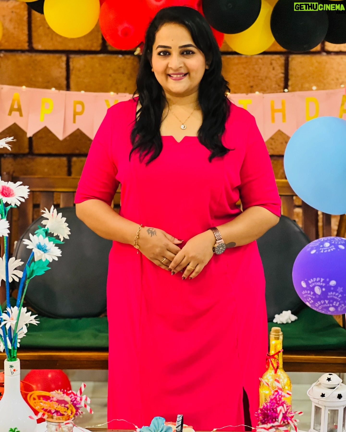 Pooja Murthy - 2.1K Likes - š«¶š½ Friends are the family we choose, and I am really greatful for mine š„° We laugh together, cry together, make memories together that last forever ā¤ļø @chitra_dev_palani @malavika_manoharan05 @arpitha.__.srinivas Thank u girls for making dis birthday a memorable one š„°
#latepost #birthdaygirl #birthdaycelebrations #friendshipgoals #friendslikefamily #love #memories #forever #togeatherforever #simpleandcute #celebration