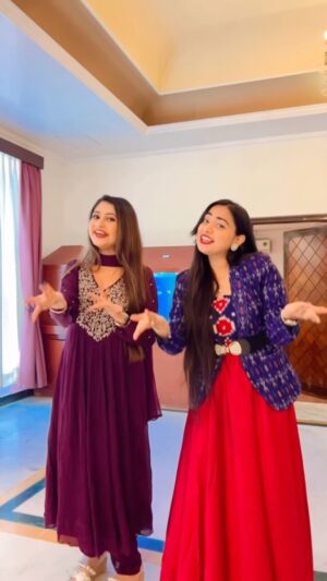 Poonam Mishra Instagram - E Megha E Megha with @poonammishraofficial di❤️🤗
.
.

#emeghaemegha #reelitfeelit #reelsinstagram #reelkarofeelkaro 
#reelsviral #reefeelit #reelsindia 
#reelsexplore #reelsoftheday 
#reeling #reels #viralreels #viralpage 
#viralvideos #viralodia #viralodisha #viralpost #viraltrending #viral #trending #trend #trendingsongs #trendingtunes #trendingreels #trendingnow #trendingodisha #fyp #foryou #love