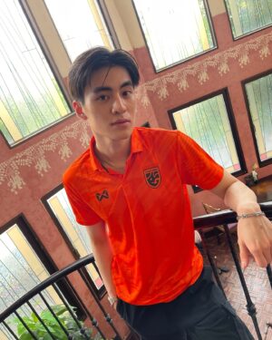 Pornpawit Putthisethakul Instagram - Warrix Sport Style เสื้อกีฬาที่จะพาคุณพร้อมเชียร์
เเละเป็นกำลังใจ ให้ฟุตบอลไทยเราไป สู่ world cup ระดับโลก⚽️❤️
#WarrixSports #SportyStyle #SportLover
