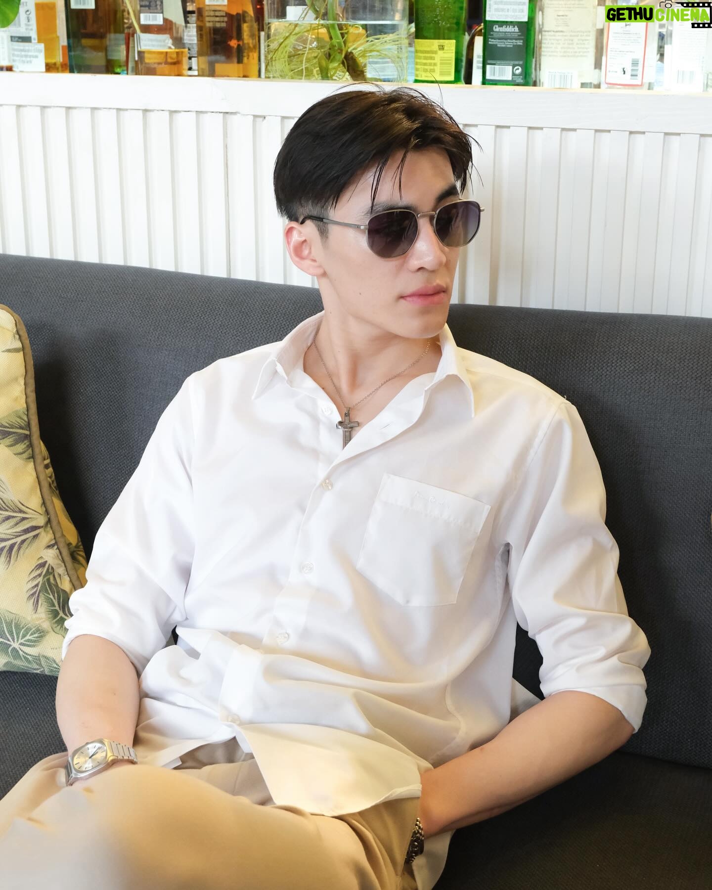 Pornpawit Putthisethakul - 1.1K Likes - New Collection จาก ROAV แว่นพับได้
ดีไซน์ ใหม่ล่าสุดที่ไม่เคยมีมาก่อน😎😜
#ROAVThailand #FoldingTech #เเค่พับก็พร้อมพก
#V2Collection