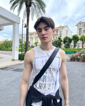 Pornpawit Putthisethakul Instagram - Feel the SUN and know how hot it is , like feel the confidence and know how cool it has 🔥😎😁 #BeAthletic #StrongManAlways #BeYourOwnGreatness