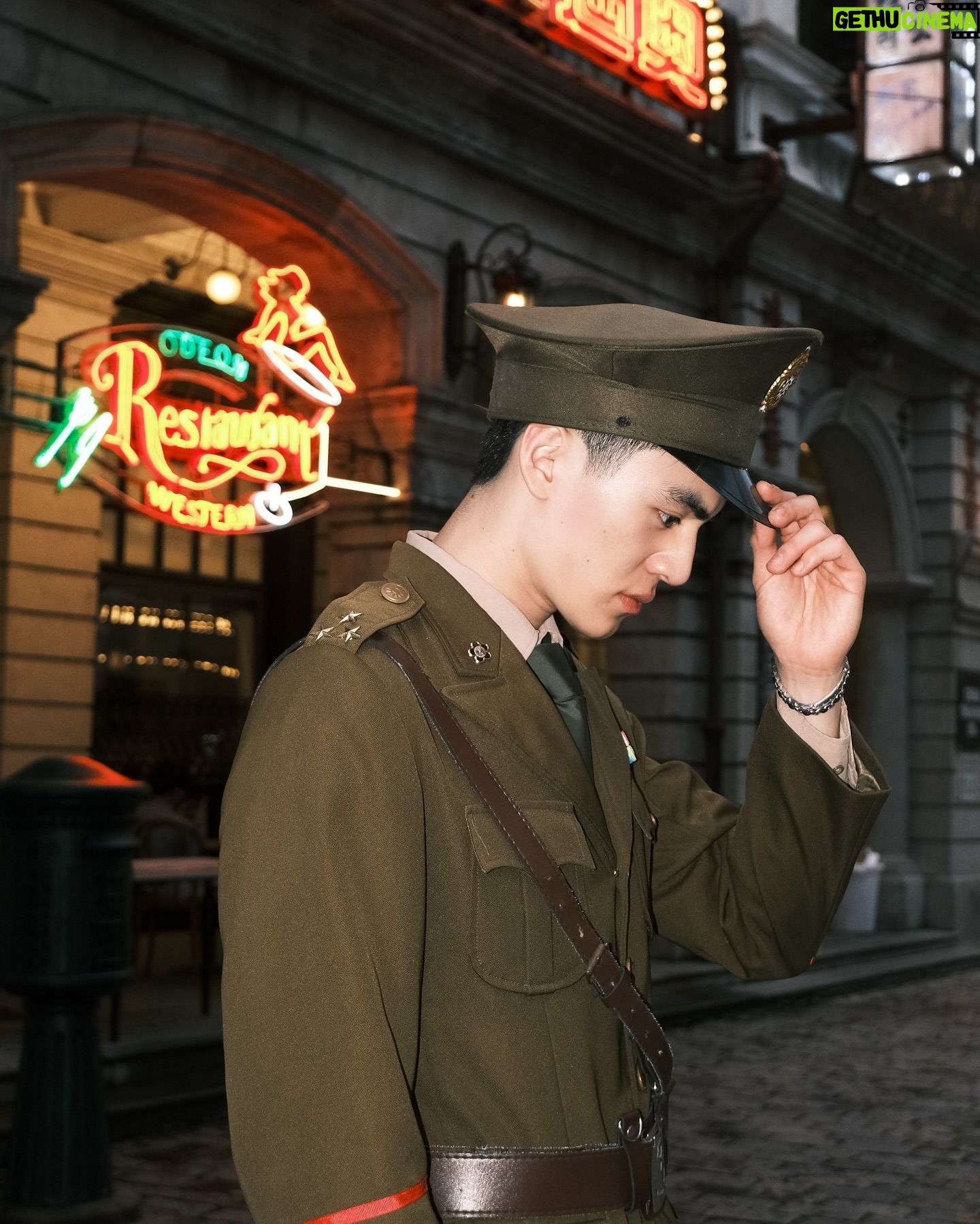 Pornpawit Putthisethakul - 6.4K Likes - China style solder in 1906s , just protected all love by his soul ❤️🥰👊🏽 #1900s #ChineseStyle #OldStyle