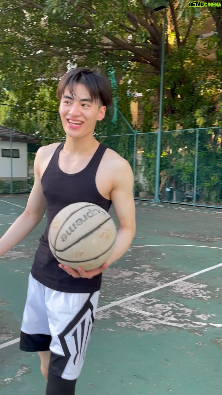 Pornpawit Putthisethakul - 2.5K Likes - Vibes chilling with The thing I’ve loved so much !😍🥰
#LiveLaughLove #SmileMoreWorryless #BallisLife