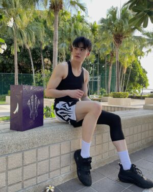 Pornpawit Putthisethakul Instagram - ✨ **KAI 1** ครั้งนี้กลับมาในลุคสีดำ **TRIPLE BLACK** สุดคูล! 😎 
ลิมิเต็ดแบบเฉพาะตัว ใครอยากมีสไตล์โดดเด่น ไม่ซ้ำใคร รีบเลย! ของมีจำนวนจำกัด! 🚀
🔥 **อยากเท่ห์แบบไม่เหมือนใคร?** คลิกเลย! ➡️ 
https://forms.gle/XVhVRV5bk4QJPj9u5) 🔥
⏳ **หมดแล้วหมดเลยนะครับ!!
 #ANTA #ANTAThailand
#KeepMoving #LetsGoTH
@kyrieirving #KyrieIrving #ไครี่เออร์วิง #KAI1