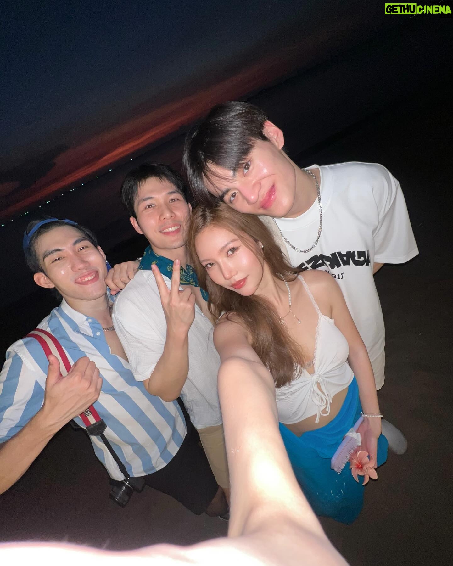 Pornpawit Putthisethakul - 6.9K Likes - Took Flight back to Almost Nearly last April day 🔥😎
Huge Thanks na kub @seaoflovepattaya #PattayaTrip #BestOfTheBest #LifeisBeautiful