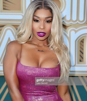 Porscha Coleman Instagram - In honor of the Soul Train Awards airing tonight on @bet, here’s a flashback to the 2019 @soultrain awards red carpet 🩷 

#ig #igdaily #igers #fb #facebook #fyp #reels #foryou #foryoupage #facebook #foryourpage #dress #pinkdress #blonde #blondehair #explore #explorepage #photo #photos #porschacoleman #viral #fypage #reelsvideo #explorer #celebrity #content #global #repost #share #rp