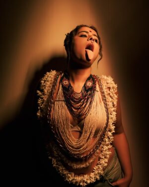 Prachi Tehlan Instagram - THE POORAM
she represents the aroma of pooram flowers , the bright fireworks ,the chains of elephants , the blings of the shops . She is elegant as the Nettipattam .

Artist ::: @prachitehlan 
Concept , styling & creative direction ::: @diljinkrishnan 
Photographed by ::: @ameer_mango 
Makeup by ::: @makeup_by_shibinantony 
Mua assisted by ::: @delia_john__ 
Location ::: @ramadaresortkochi