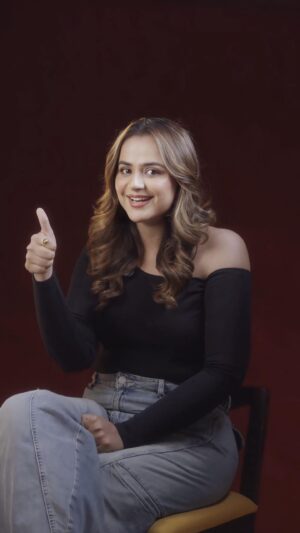 Prachi Tehlan Instagram - When challenges look down on champions, they need just one thumbs up to look up to. 

Upload your 👍 for our athletes in Paris now!

#ThumsUp #Toofan #FightingForIndia #UthaThumsUpJagaaToofan

_____________________
Team
VC: @jibin_dev_official 
Editor: @blackbatchframes
MUAH: @luxure_hairandmakeup
Location: @starkfitnesskochi