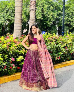 Pranavi Manukonda Instagram - Hayyoda 🙈💕

Wearing: @myriti 
Jewellery: @petalsbyswathi