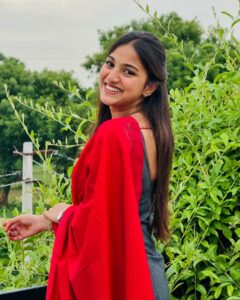 Actress Pranavi Manukonda HD Instagram Photos and Wallpapers July 2024