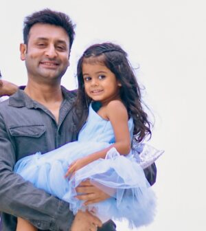 Pranitaa Pandit Instagram - Happy Birthday to my little star! @anysshapanditt 🌟 Every year with you is a treasure of precious moments, laughter, and endless love. Watching you grow has been the greatest joy of my life. Here’s to another year of beautiful memories together! 🎂🎉 

📸- @memoriesbyvedant 
Anysha’s Dress - @devykids 

#HappyBirthday #MomentsToTreasure #BirthdayLove #GrowingUpFast #BlessedMoments #FamilyFirst
