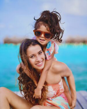Pranitaa Pandit Instagram - Happy 4th birthday to the light of my life! 🌟 Every moment, every heartbeat, every bit of me revolves around you, my precious girl. There’s no greater joy than seeing your smile; it’s worth more than anything in this world. Your happiness is my ultimate treasure, and I am endlessly grateful for every beautiful day with you. I love you beyond words, my life. 💖 
@anysshapanditt