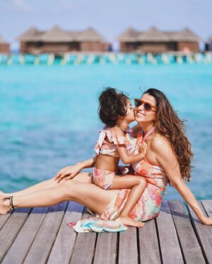 Pranitaa Pandit Instagram - Happy 4th birthday to the light of my life! 🌟 Every moment, every heartbeat, every bit of me revolves around you, my precious girl. There’s no greater joy than seeing your smile; it’s worth more than anything in this world. Your happiness is my ultimate treasure, and I am endlessly grateful for every beautiful day with you. I love you beyond words, my life. 💖 
@anysshapanditt