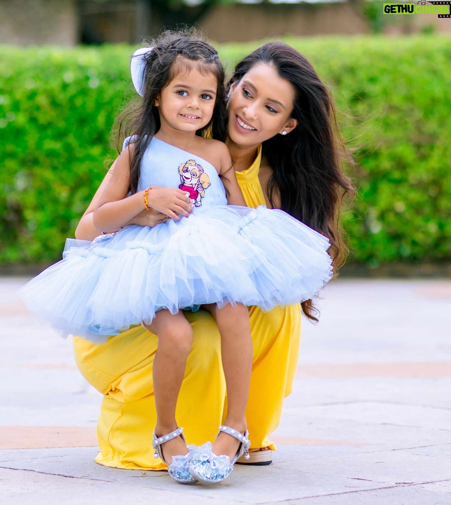 Pranitaa Pandit - 25.4K Likes - Happy Birthday to my little star! @anysshapanditt 🌟 Every year with you is a treasure of precious moments, laughter, and endless love. Watching you grow has been the greatest joy of my life. Here’s to another year of beautiful memories together! 🎂🎉
📸- @memoriesbyvedant
Anysha’s Dress - @devykids
#HappyBirthday #MomentsToTreasure #BirthdayLove #GrowingUpFast #BlessedMoments #FamilyFirst