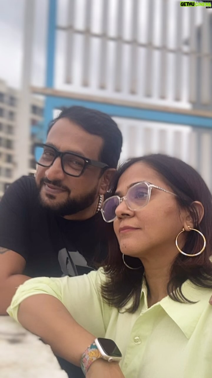 Prasad Oak - 7.5K Likes - कुणीतरी म्हणून ठेवलंय
‘THATS LIFE ‘ 😜