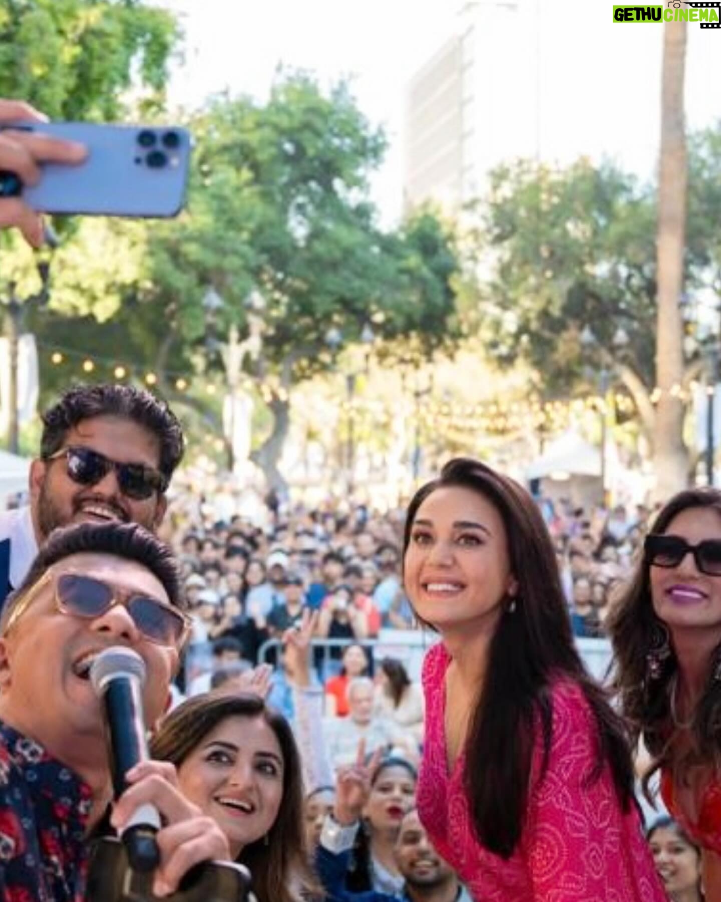 Preity Zinta - 607.1K Likes - A few more pictures from the Taste of India Festival in San Jose ❤️💕🇮🇳🇺🇸💫. #food #happiness #laughter #desiswag #ting
