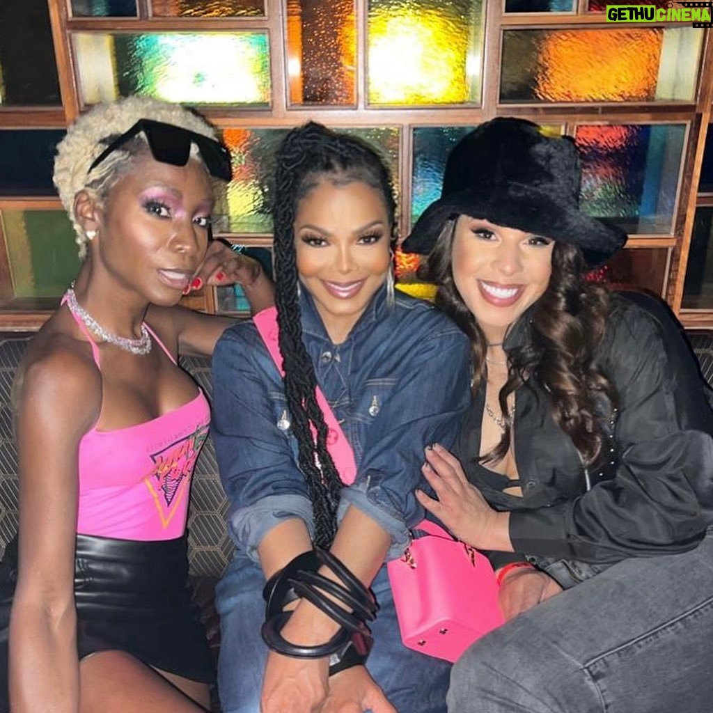 Preston Meneses - 2.7K Likes - Vegas with @janetjackson Happy 56th Jan š š š #janetjackson
