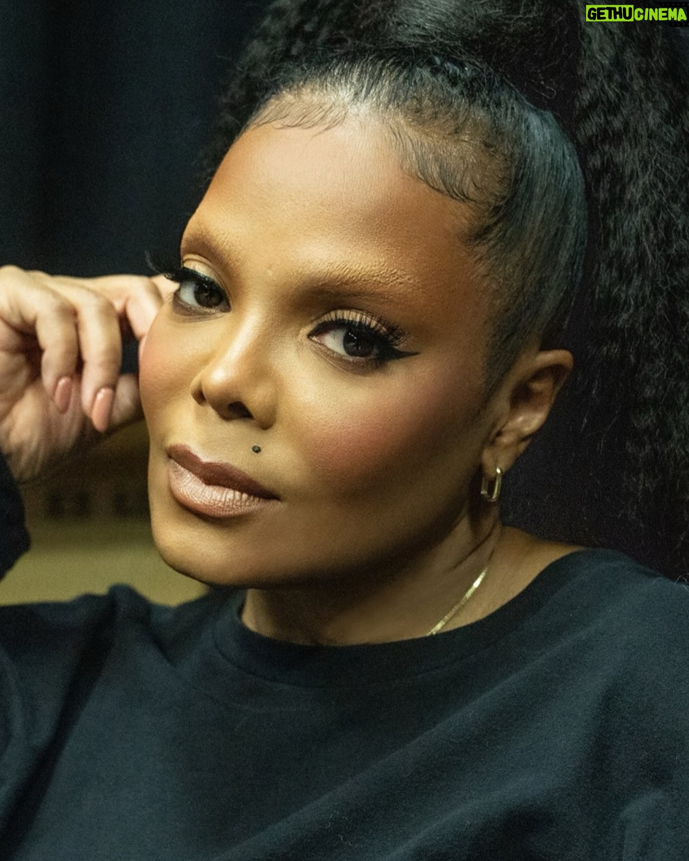 Preston Meneses - 1.9K Likes - š¤ @janetjackson
šø- @solaimanfazel
šš½āāļø- @cassidyblaine90046hair
š- @prestonmakeup