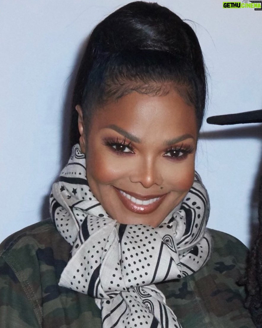 Preston Meneses - 2.9K Likes - @janetjackson #prestonmakeup #togetheragaintour