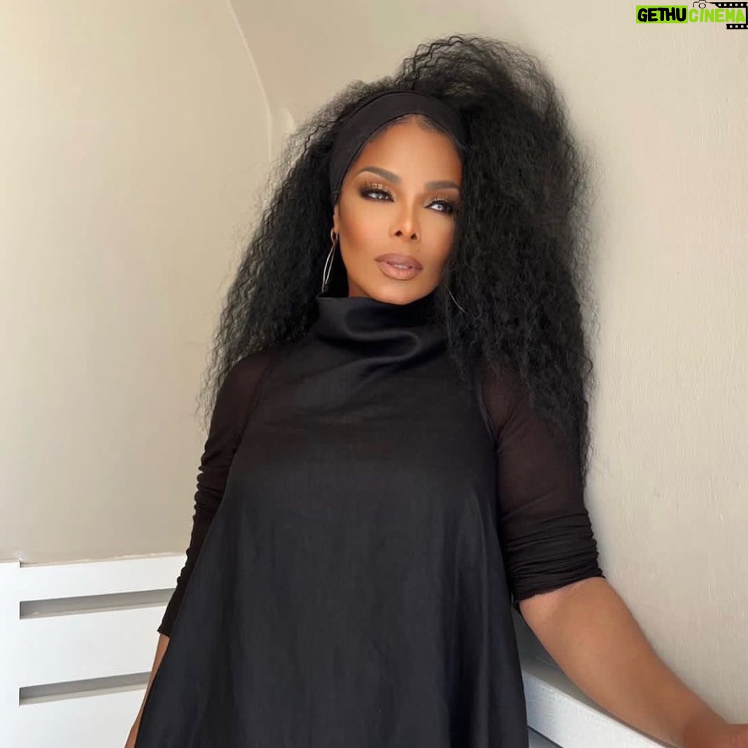 Preston Meneses - 3.3K Likes - 🖤 @janetjackson #janetjackson
