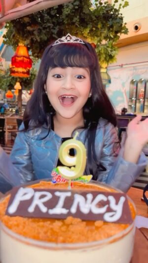 Princy Prajapati Instagram - Keep Clam And Celebrate 🎉 🎂✨

Wearing: @lildramaindia 

#reels #trending #insta #anupamaa #birthday