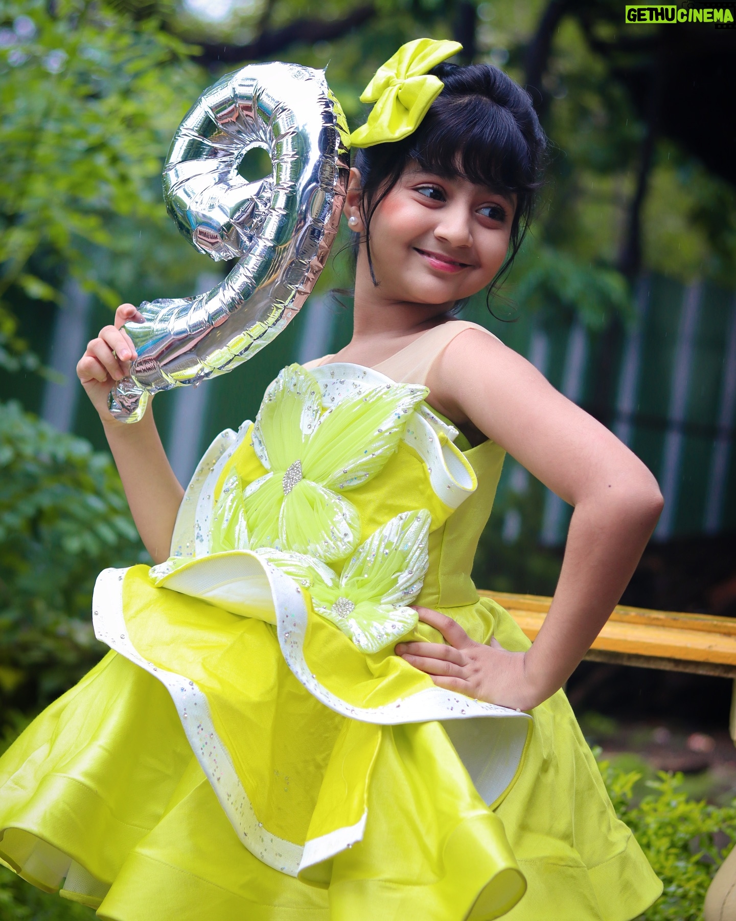 Princy Prajapati - 20.6K Likes - Cheers to 9 years✨🎂….
Wearing: @bkgayatriofficial