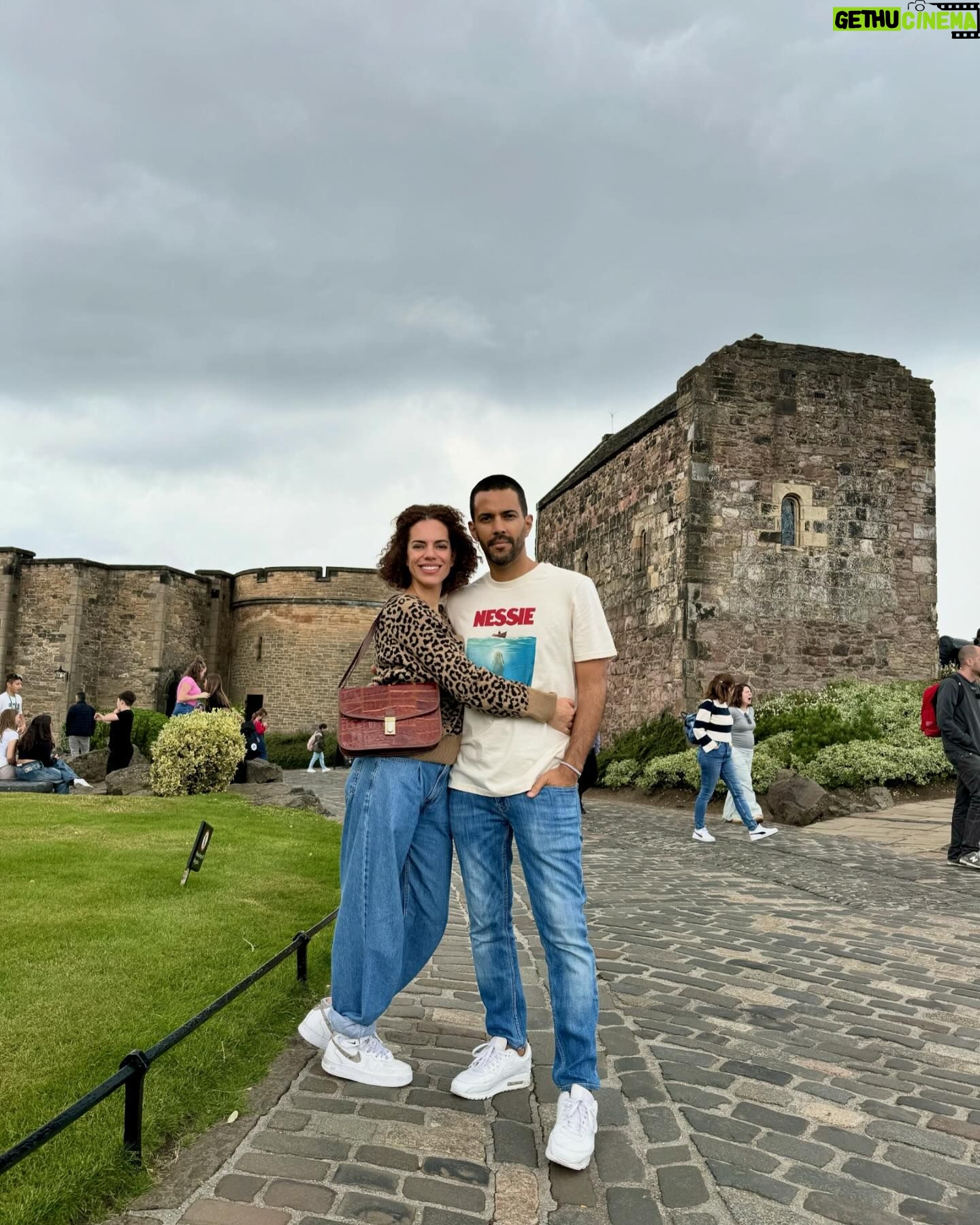 Priscila Faz - 2.5K Likes - No podía faltar el álbum de tío de Edimburgo 🏴