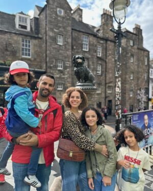 Priscila Faz Instagram - No podía faltar el álbum de tío de Edimburgo 🏴󠁧󠁢󠁳󠁣󠁴󠁿