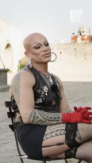 Priscilla Drag Instagram - ☕️ 𝗖𝗮𝗳𝗳è 𝗦𝗰𝗼𝗿𝗿𝗲𝘁𝘁𝗼 ☕️
Racconti e aneddoti della nostra Priscilla, Mariano Gallo in scena fino al 14 luglio con 𝗗𝗜𝗚𝗡𝗜𝗧À 𝗔𝗨𝗧𝗢𝗡𝗢𝗠𝗘 𝗗𝗜 𝗣𝗥𝗢𝗦𝗧𝗜𝗧𝗨𝗭𝗜𝗢𝗡𝗘 uno spettacolo di Luciano Melchionna a Castel Sant’Elmo

🔴 Guarda l’intervista integrale su 𝗬𝗼𝘂 𝗧𝘂𝗯𝗲 👉🏻 link in bio
Segui il nostro canale e scopri tutte le interviste integrali ☕️😎
🎧Ascolta anche i nostri 𝗣𝗼𝗱𝗰𝗮𝘀𝘁, le interviste integrali e le playlist dedicate ad ogni spettacolo su 𝗦𝗽𝗼𝘁𝗶𝗳𝘆 sul nostro canale Teatro Bellini!

🎙️ Interviste di @alfangelici 
.
.
.
#teatro #spettacolo #interview #intervista #caffe #scorretto #dignita #lgbtq #diritti #pride #loveislove #igersnapoli #instagram #instagramers