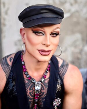 Priscilla Drag Instagram - Se guardandoti allo specchio riconosci e ti piace ciò che vedi nei tuoi occhi, sei sulla strada giusta. 

Foto @lucabrunetti_photo 
 
“Dignità Autonome di Prostituzione” di @lucianomelchionnaofficial 

Fino al 14 Luglio 
📍al Castel Sant’Elmo (Napoli)

@teatrobellini 
#DAdP
#teatrobellini 
#teatro
#attore 
#backstage