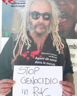 Priscilla Drag Instagram - 🇨🇩STOP AL GENOCIDIO CONGOLESE 

Quasi trent'anni di guerra con circa 20 milioni di morti

Non stiamo parlando di persone uccise per colpi d'arma da fuoco, stiamo parlando di veri e propri massacri, rese disperate per la povertà estrema,  

#Bambini orfani abbandonati
#Donne violate e vittime di violenze atroci
#Donne incinte squarciate

Donne con capezzoli tagliati pur di non far allattare al seno ai propri figli

Ragazzine stuprate davanti ai loro genitori e ai loro fratellini

Bambini rapiti per essere arruolati come #soldati

Ci sono storie che non si riescono a raccontare 

Da decenni continuiamo ad usare la definizione di "Crisi Umanitaria" per raccontare ciò che accade nella Repubblica Democratica del #Congo dove

conflitti armati

disastri naturali

focolai di malattie

divengono caratteristiche imprescindibili per la descrizione dello stato delle cose. 
Firma ora !!!!!⬇️⬇️⬇️

https://www.change.org/p/fermare-il-genocidio-in-congo
