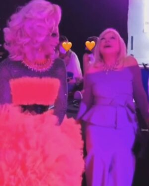 Priscilla Drag Instagram - Ti ricordo così: pazzamente innamorata! 
Della vita, dell’amore, degli animali, del tuo lavoro. 

Dolce, romantica, passionale, determinata, sognatrice e rivoluzionaria.

Ciao Sandra, mancherai tanto.

#sandramilo 
@sandramiloreal