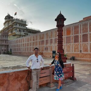 Priya Marathe Instagram - Exploring the Pink city 💕 with my partner @shantanusmoghe And Travel partner @cleartrip ❤️😊
#alberthall #citypalace #thefernjaipur 
And stay- @thefernjaipur
