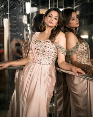 Priyamani Instagram - #69thSOBHAFilmfareAwardsSouth2024 with Kamar Film Factory @filmfare 
.
Outfit - @poojapeshoriaofficial @viralmantra
Earrings - @curiocottagejewelry 
Styled by @theitembomb
MUAH : @pradeep_makeup @shobhahawale
📸 @v_capturesphotography