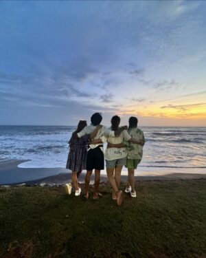 Priyanka Deshpande Instagram - L . O . V . E
🧿
.
.
.
#friends #friendslikefamily #love #live #laugh #happy #us #varkaladiaries #weareone #yolo #seizetheday