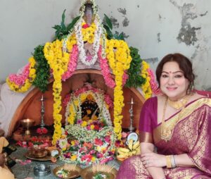 Priyanka Upendra Instagram - Nagarapanchami habba da Shubhashaya🙏🏻🙏🏻🙏🏻 @nimmaupendra @aayushuppi @niranjansudhindra @sudhindra999 @veenasudhindra @nidarshan_sudhindra @anusuya_bm