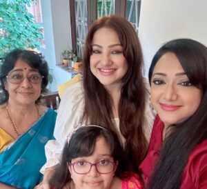 Priyanka Upendra Instagram - Amma, Omi & I enjoyed meeting such a loving and down-to-earth couple,  @priyanka_upendra and @nimmaupendra sir at their home in Bengaluru 🥰
Priyanka made us delicious food and Uppi sir ordered melt-in-your-mouth Mysore Pak for Omi ❤️👌🏼
Blessed to be associated with this beautiful couple to help our society.
