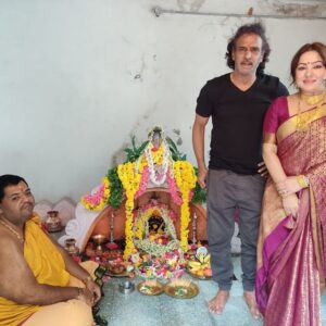 Priyanka Upendra Instagram - Nagarapanchami habba da Shubhashaya🙏🏻🙏🏻🙏🏻 @nimmaupendra @aayushuppi @niranjansudhindra @sudhindra999 @veenasudhindra @nidarshan_sudhindra @anusuya_bm